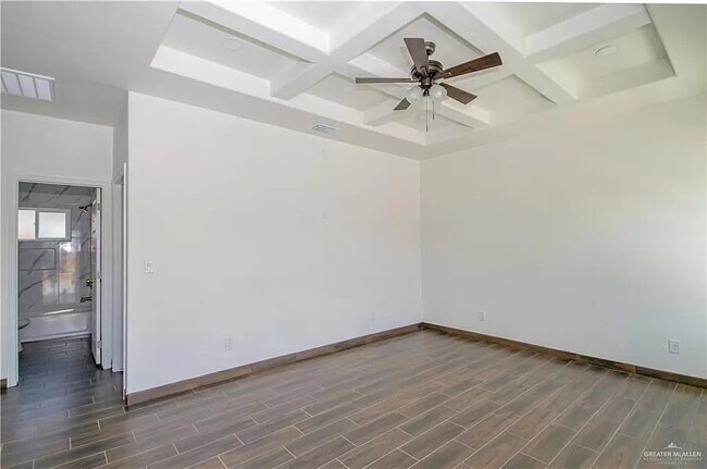 Building Photo - 3012 W Sandlewood St