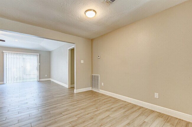Building Photo - 5423 Fawn Trail Ln