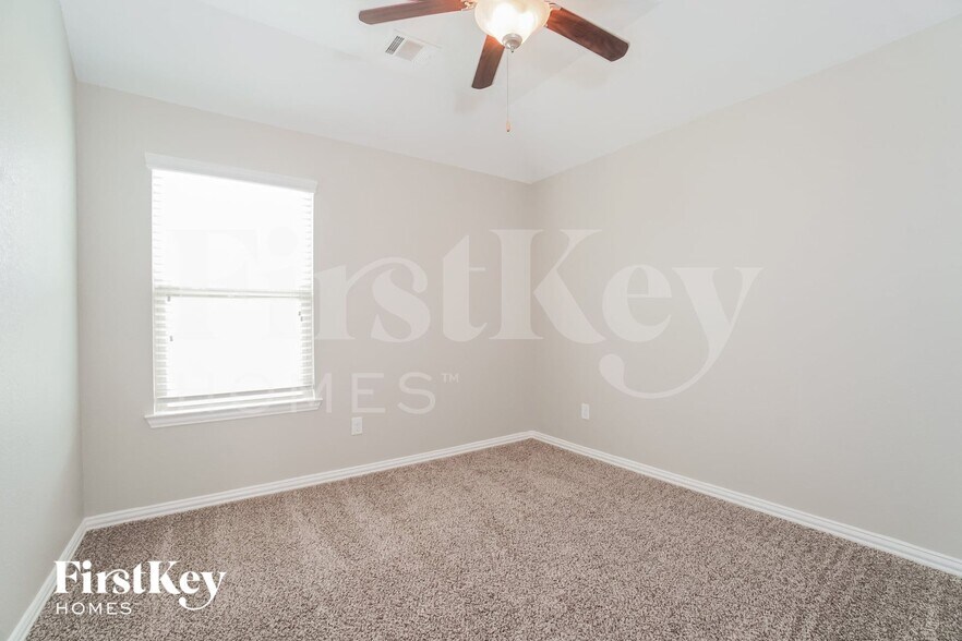 Building Photo - 6730 Trinity Trail Ln