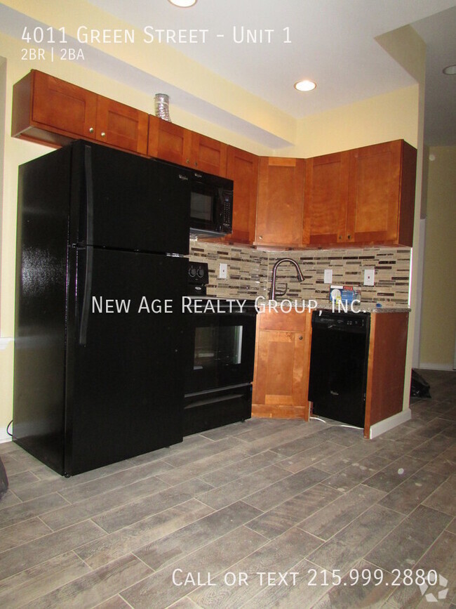 Building Photo - Modern 2 bedroom apartment available at 40...