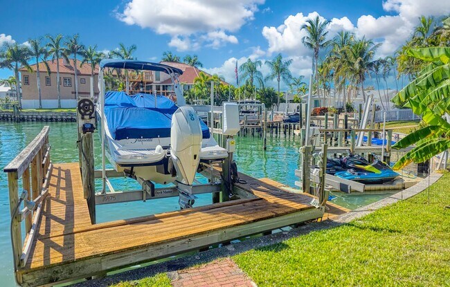 Building Photo - THIS SIZEABLE 4 BEDROOM, 3 ½ BATH, 2482 SQFT RESIDENCE IS READY FOR A LONG TERM RENTER.