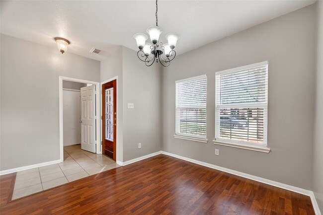 Building Photo - 2914 Laurel Brook Ln