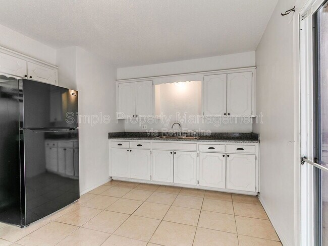 Building Photo - 9524 McIntosh Ave