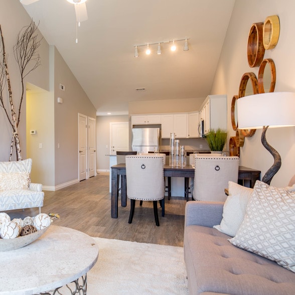 Orchard Creek Villas 6951 W Bancroft St Toledo OH 43615 Apartment