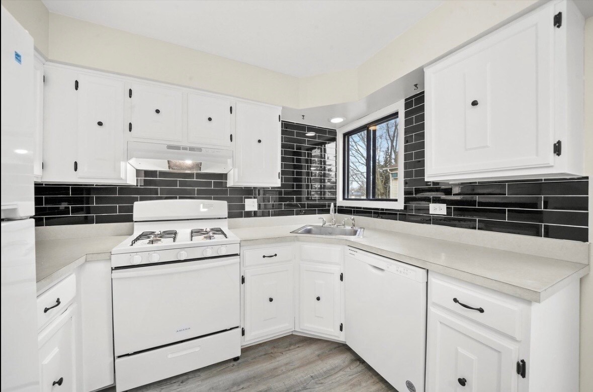 Building Photo - 2710 Northcreek Dr