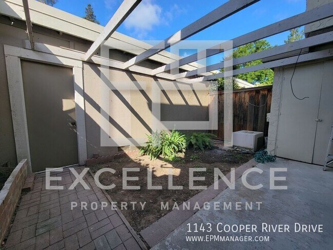 Building Photo - 1143 Cooper River Dr