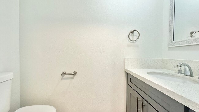Building Photo - UPDATED 3 BEDROOM WITH 2 CAR GARAGE IN AIEA