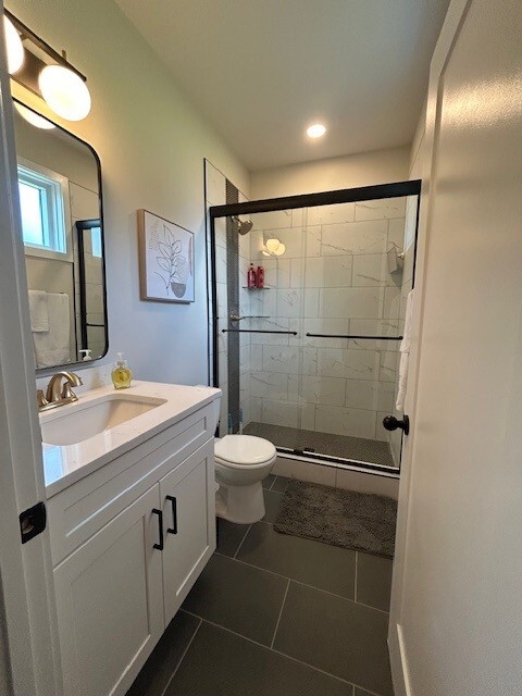 Bathroom - 618 Southgate Ave