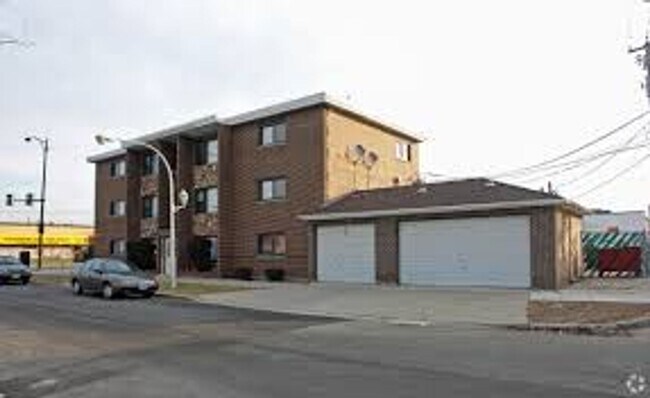 Building Photo - 6301 S Keeler Ave Chicago IL