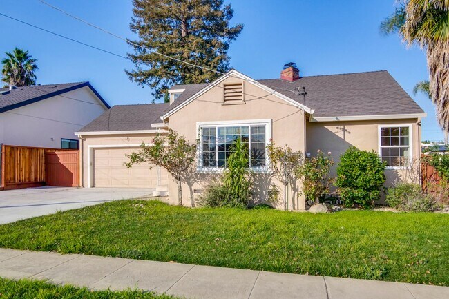 Building Photo - Wow! What a Great Home! Available Soon!