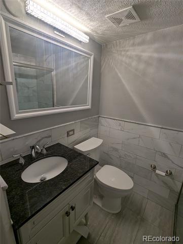 Building Photo - 200 N Pearl St