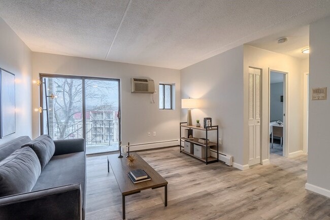 Building Photo - 159 Franklin St