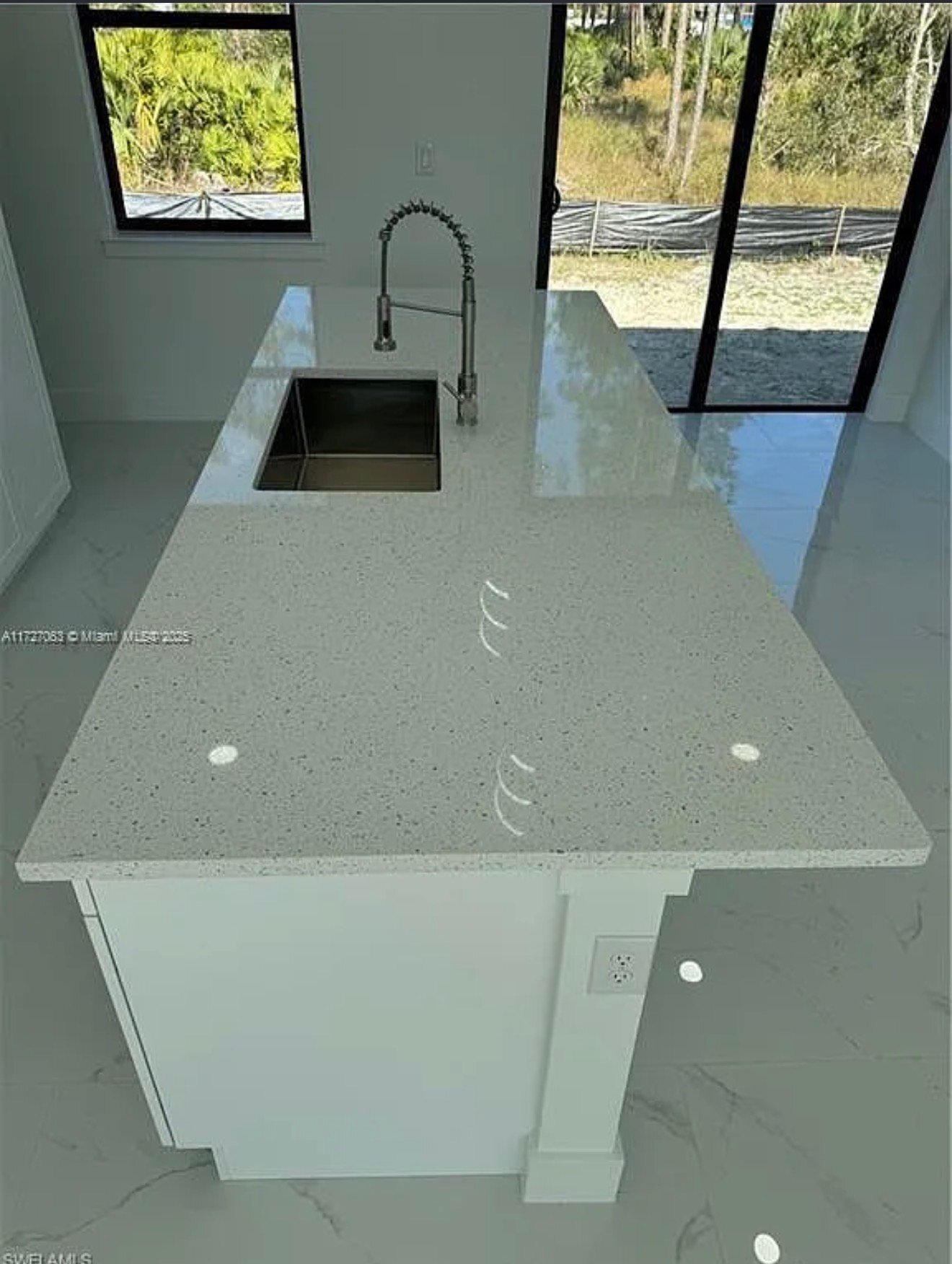 Building Photo - 1028 Eubanks St