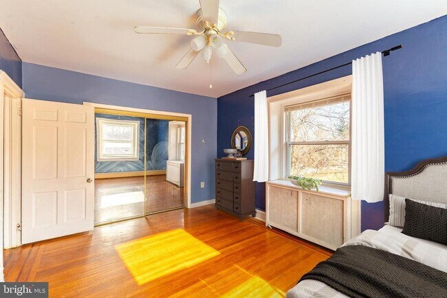 Building Photo - 2216 Georges Ln