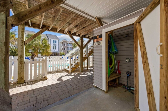 Building Photo - 111B S Yaupon Dr
