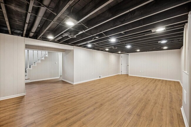 Building Photo - 1001 Longaker Rd