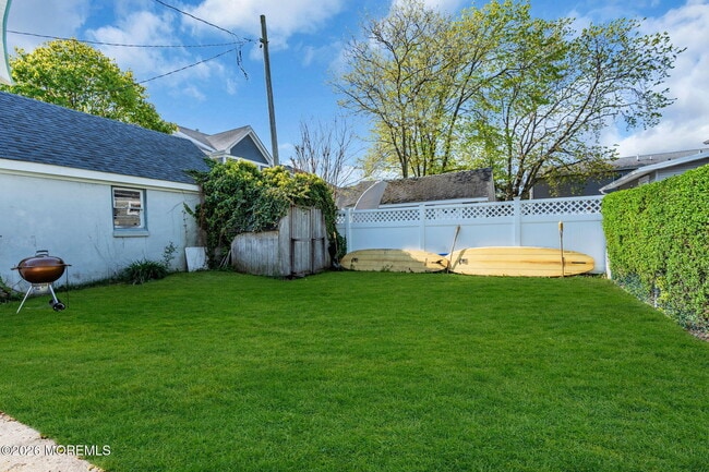 Building Photo - 307 18th Ave