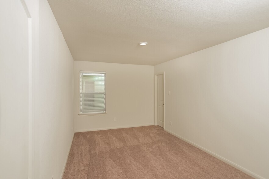 Building Photo - 12020 Claudette St