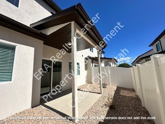 Building Photo - 4283 W Highway 56 #02