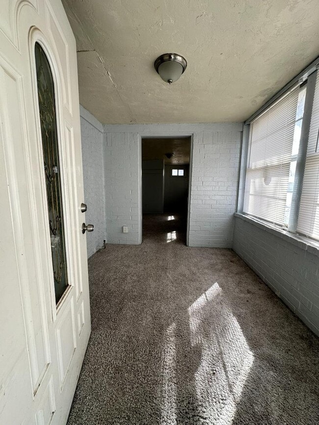 Building Photo - 860 S Scott St