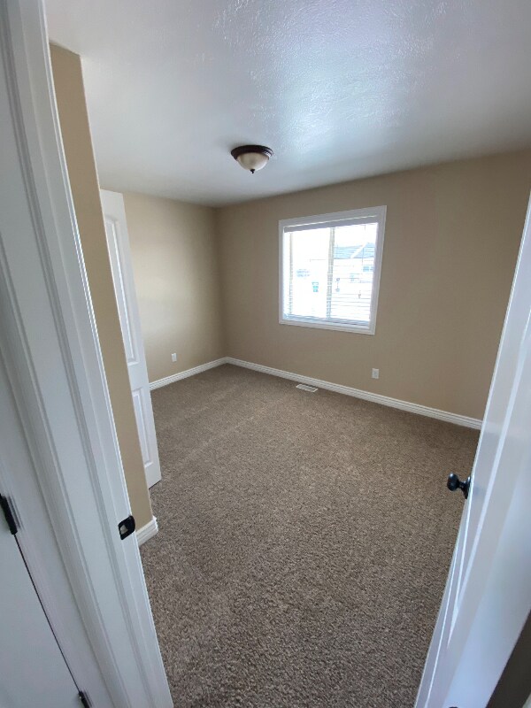 Building Photo - 352 Kimberly Dr