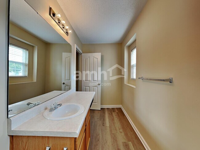 Building Photo - 1053 Kings Mountain Ln