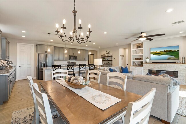 Building Photo - 12410 N 146th Ln