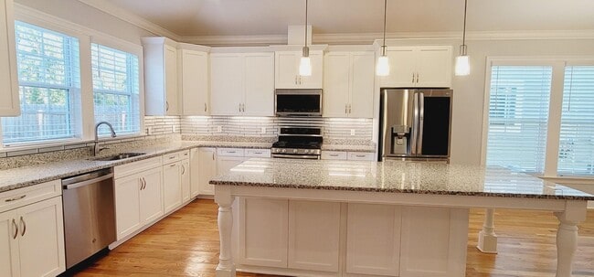 Building Photo - 5848 Vlg Rdg Wy