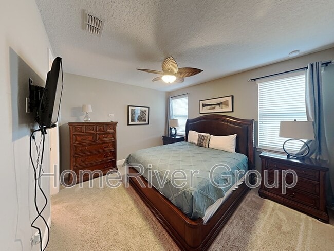 Building Photo - 531 Lasso Dr