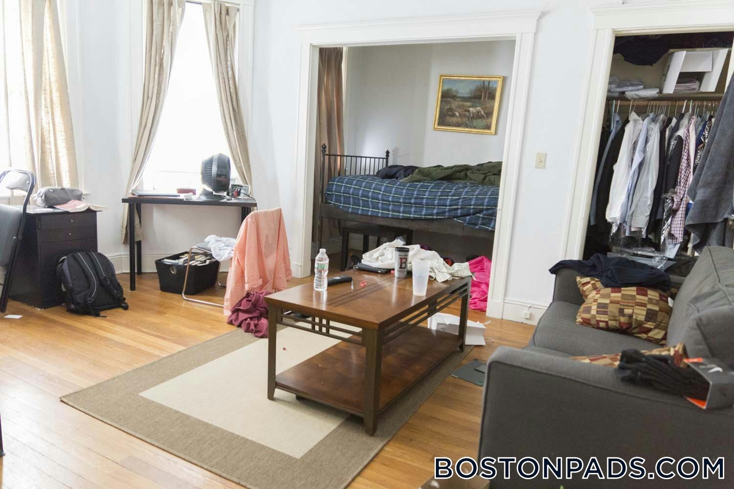 Building Photo - 137 Park Dr