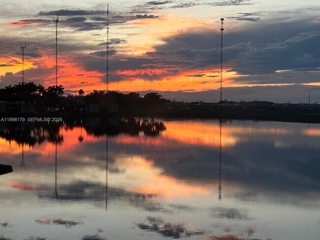 Building Photo - 605 Ives Dairy Rd