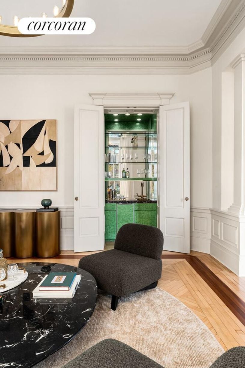 Building Photo - 337 Riverside Dr