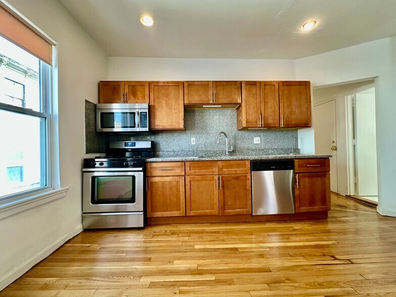 Building Photo - 2 Torpie St