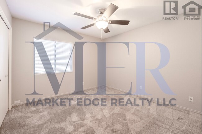 Building Photo - 4Bed/2.5Bath House at 56th/Cactus! $4499 MOVE-IN SPECIAL! Move-In Ready on 04/09/2026!