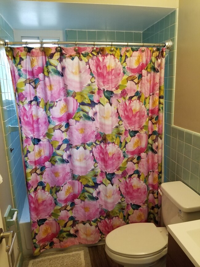 Building Photo - 4030 W 13 Mile Rd