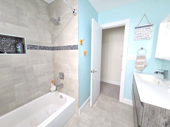 Building Photo - 8730 NW 17th Ct