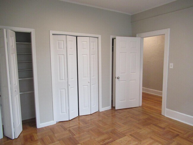 Building Photo - 368 Broadway