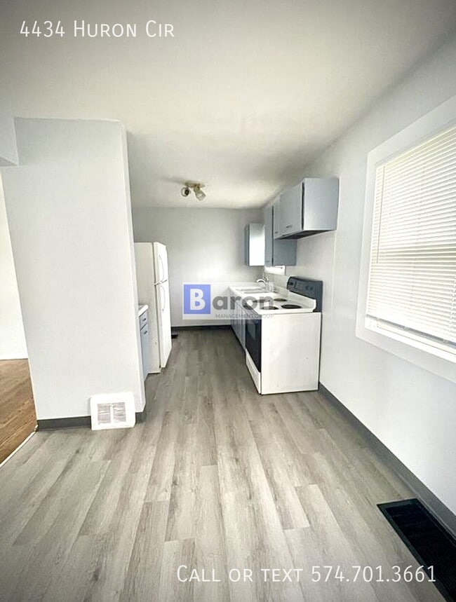 Building Photo - 4434 Huron Cir