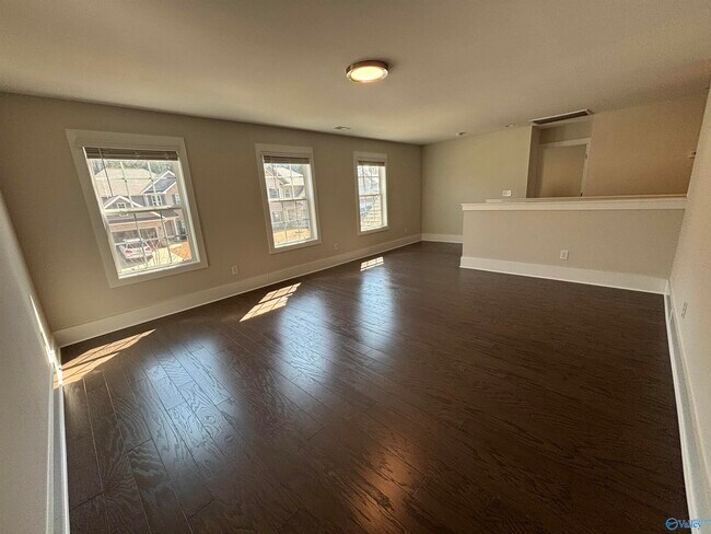 Building Photo - 109 Pitalo St