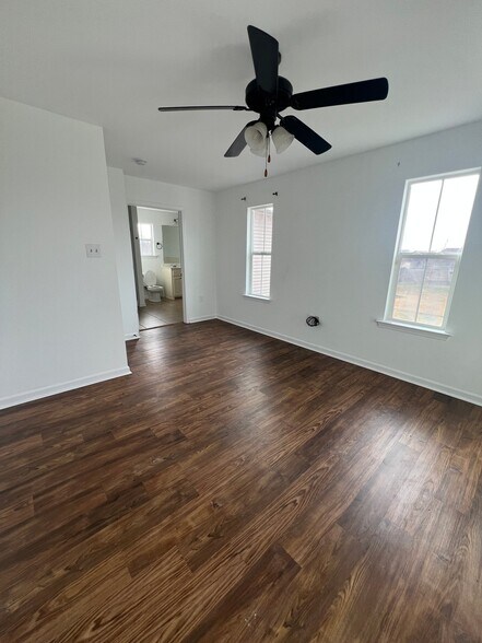 Building Photo - 15155 LA-44