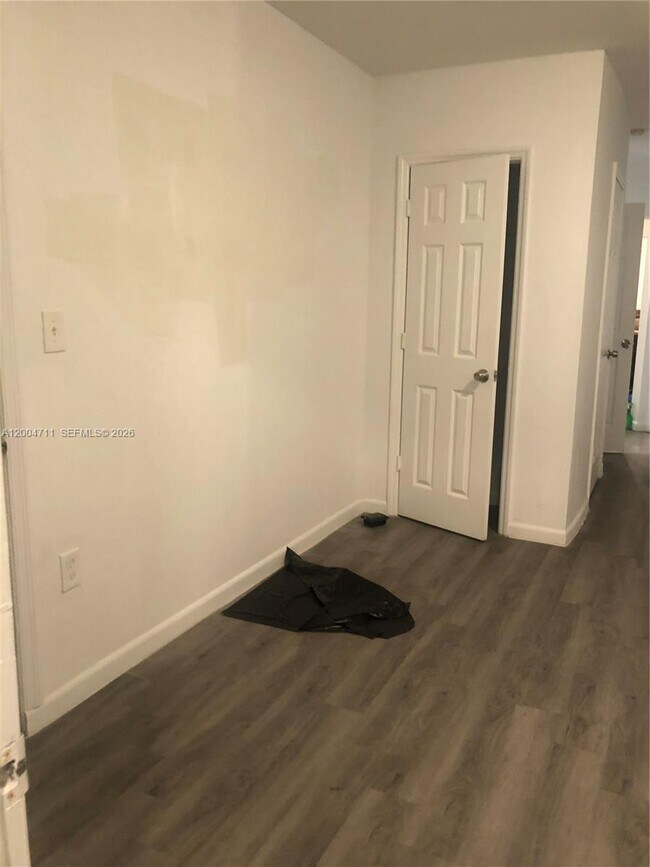 Building Photo - 2161 SW 14th Terrace