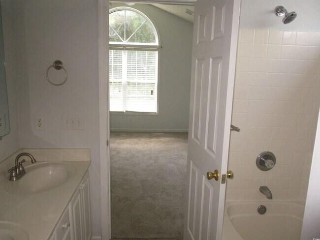 Building Photo - 4591 Hidden Creek Ln