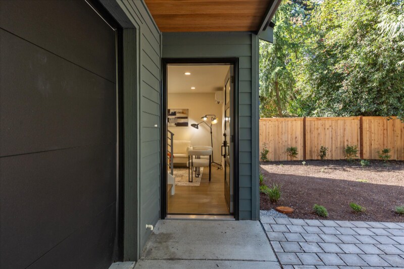 Building Photo - 2349 NE 127th St