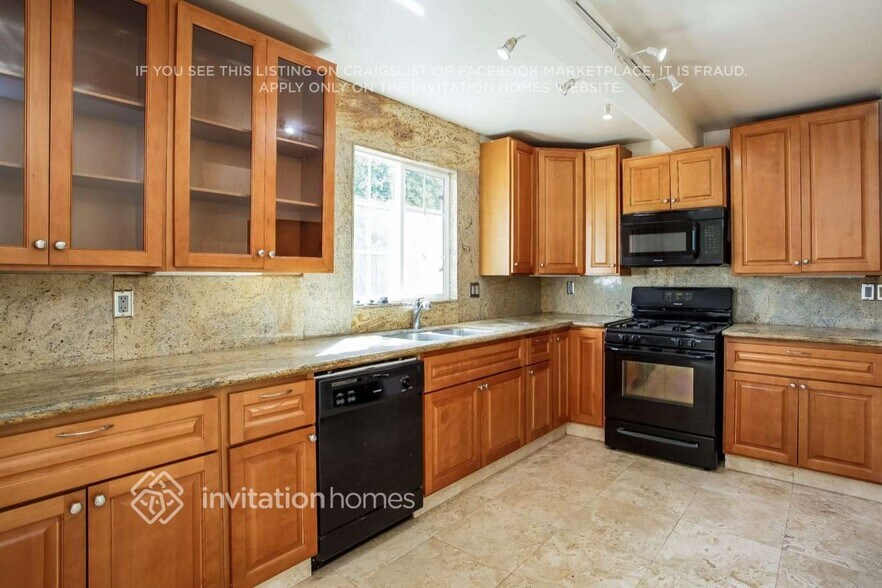 Building Photo - 2816 Glenside Dr