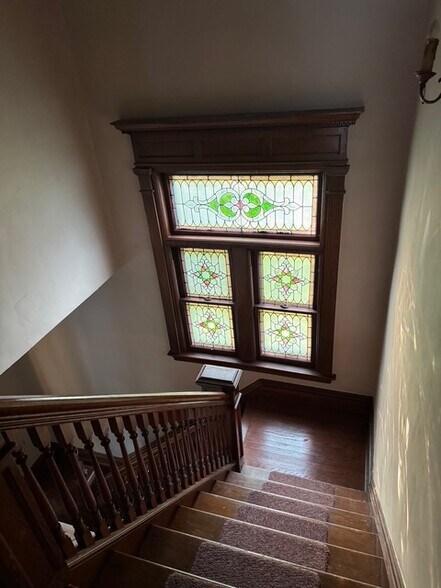 Building Photo - 723 Columbus Pky