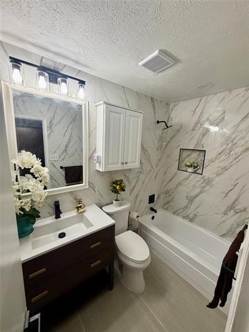 Building Photo - 2929 Winterberry Dr