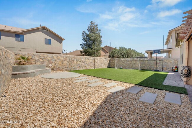 Building Photo - 11512 Robert Lennox Dr