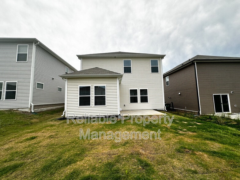 Building Photo - 121 Rushmore Ave