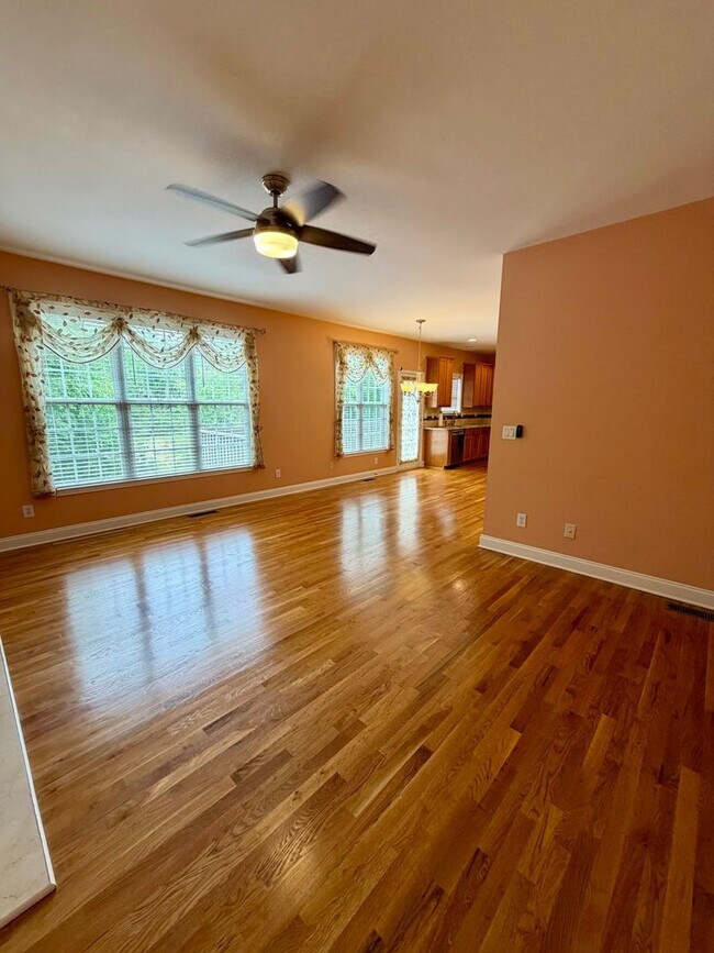 Building Photo - Stunning 5BR Retreat in Gated Village at Telfair