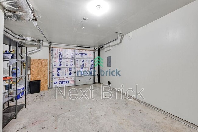 Building Photo - 5971 Rainier Ave S